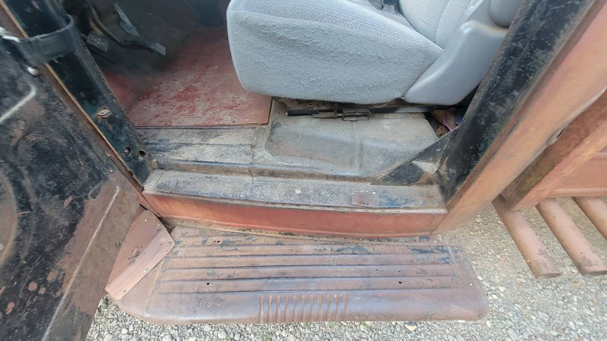 International-kb-2-34-ton-1948-red-7