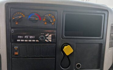 International-ma025-durastar-4300-diesel-1985-white-1