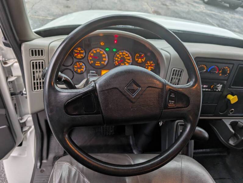 International-ma025-durastar-4300-diesel-1985-white-15