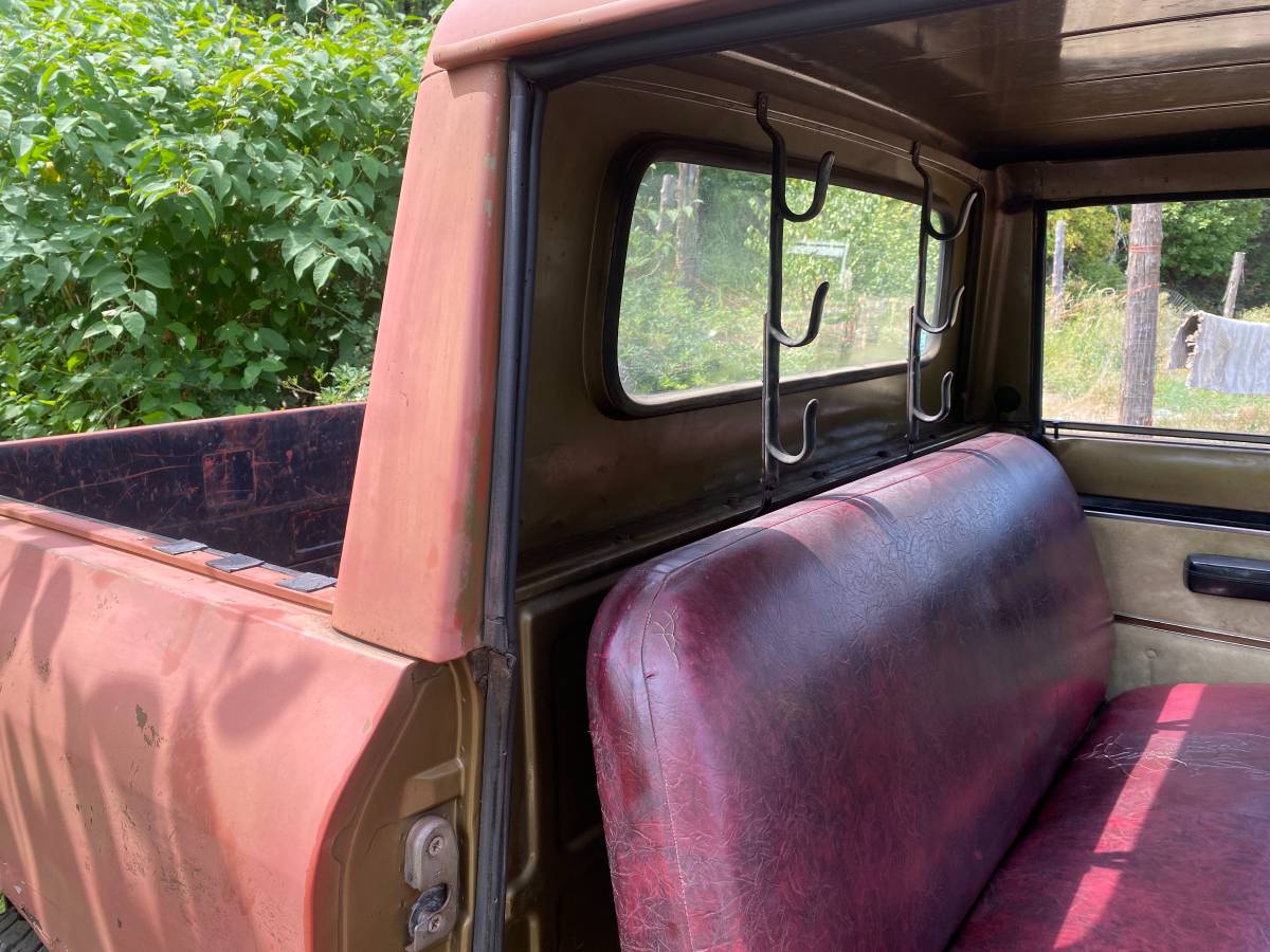 International-scout-1973-red-11