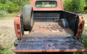 International-scout-1973-red-15