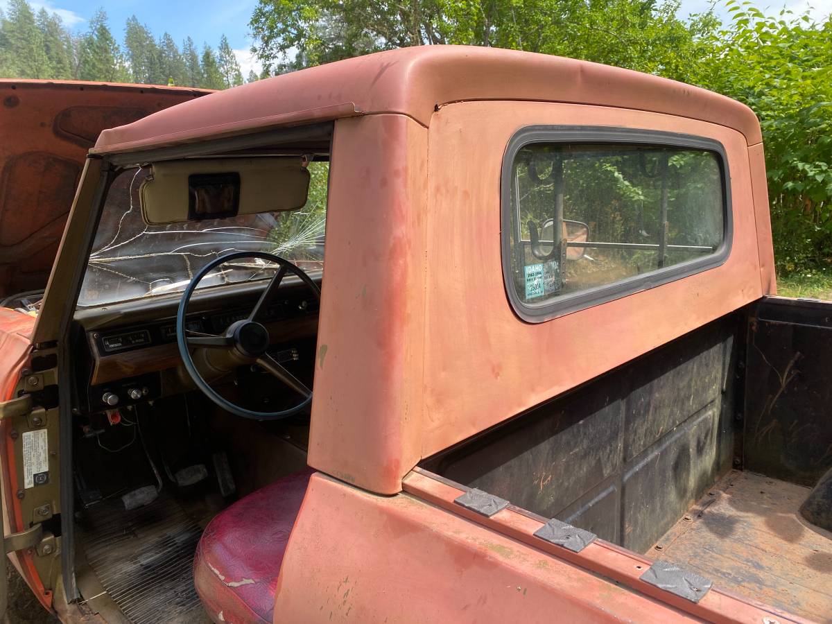 International-scout-1973-red-5