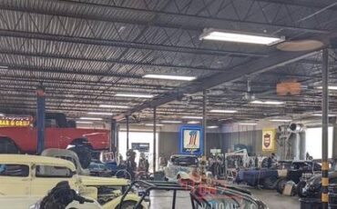 International-scout-1975-red-15