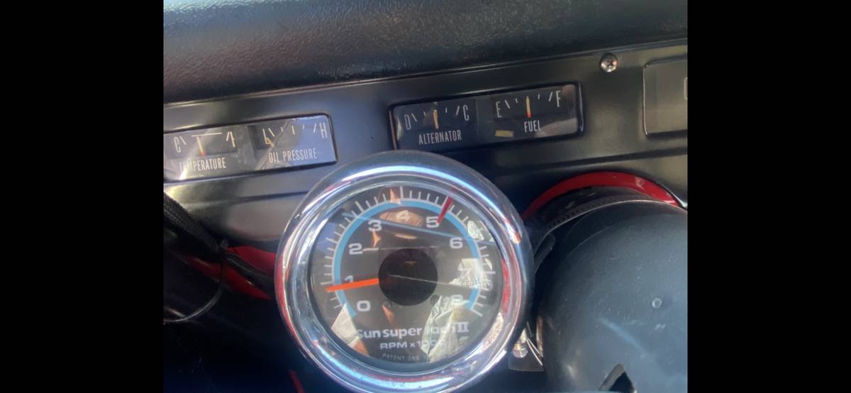 International-scout-1975-red-2