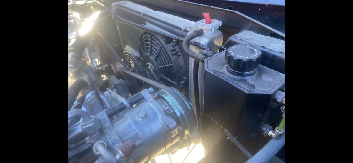 International-scout-1975-red-9