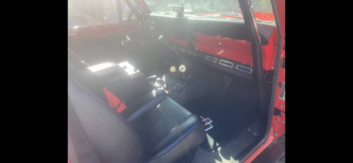 International-scout-1975-red