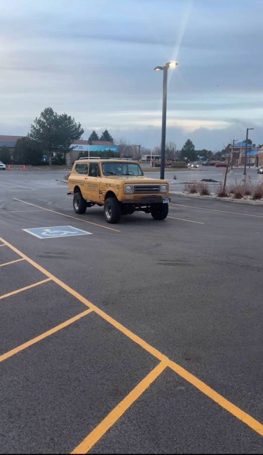 International-scout-1979-yellow-1