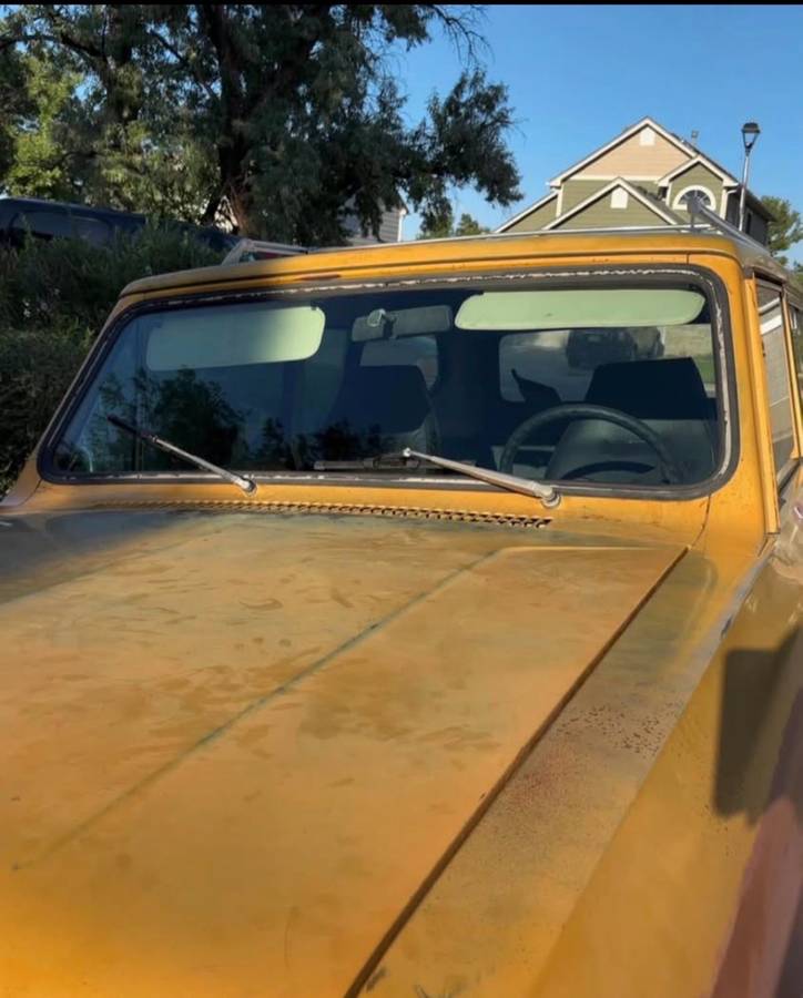 International-scout-1979-yellow-2