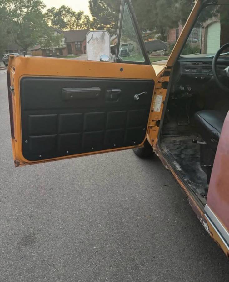 International-scout-1979-yellow-5