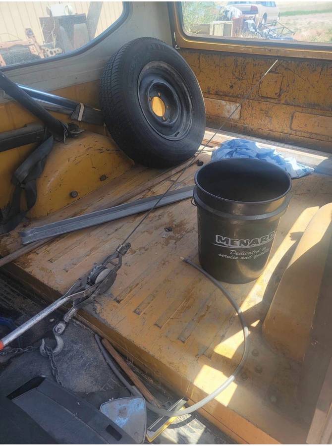 International-scout-1979-yellow-8