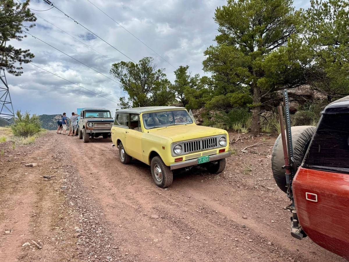 International-scout-ii-1974-yellow-13