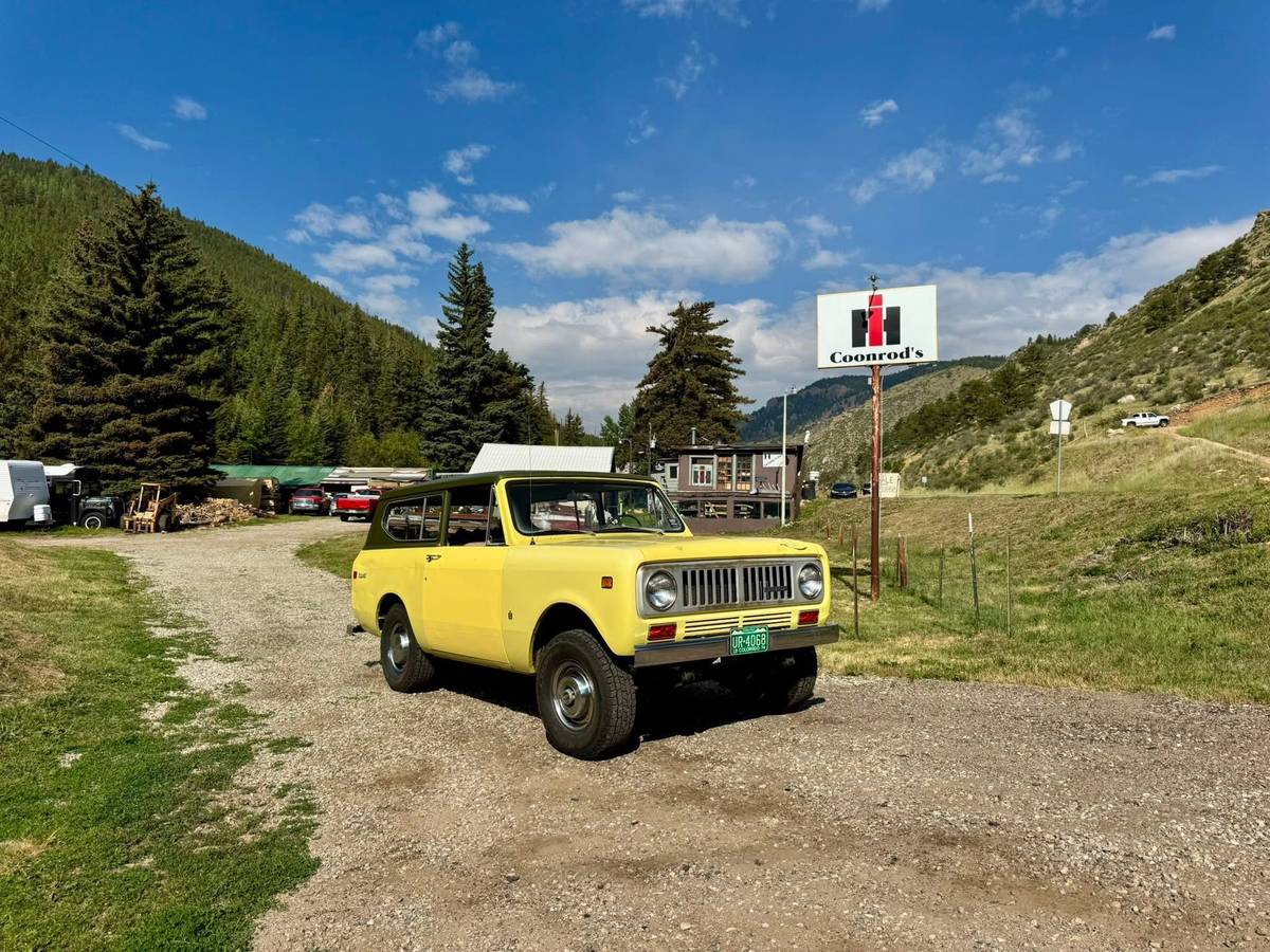 International-scout-ii-1974-yellow-14