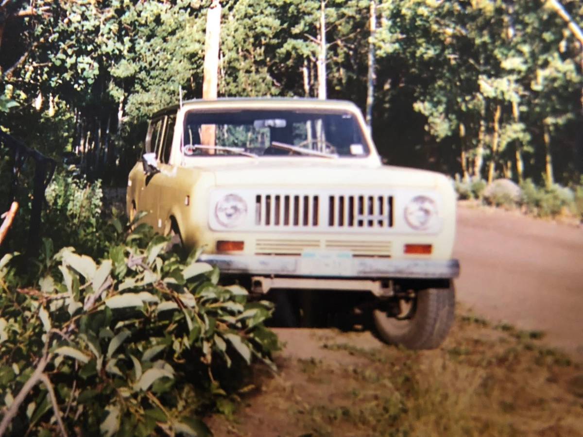 International-scout-ii-1974-yellow-18