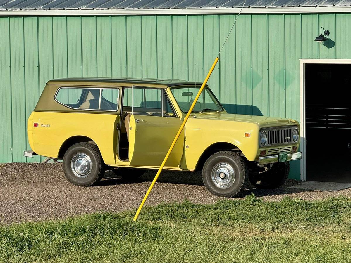 International-scout-ii-1974-yellow-5
