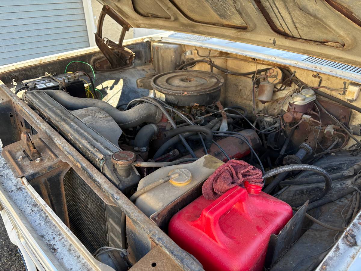 International-travelall-1973-2