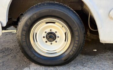 International-travelall-1973-5