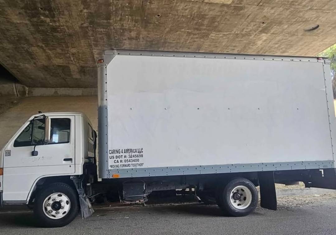 Isuzu-npr-diesel-1992-white-3