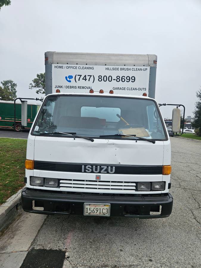 Isuzu-npr-diesel-1992-white-4
