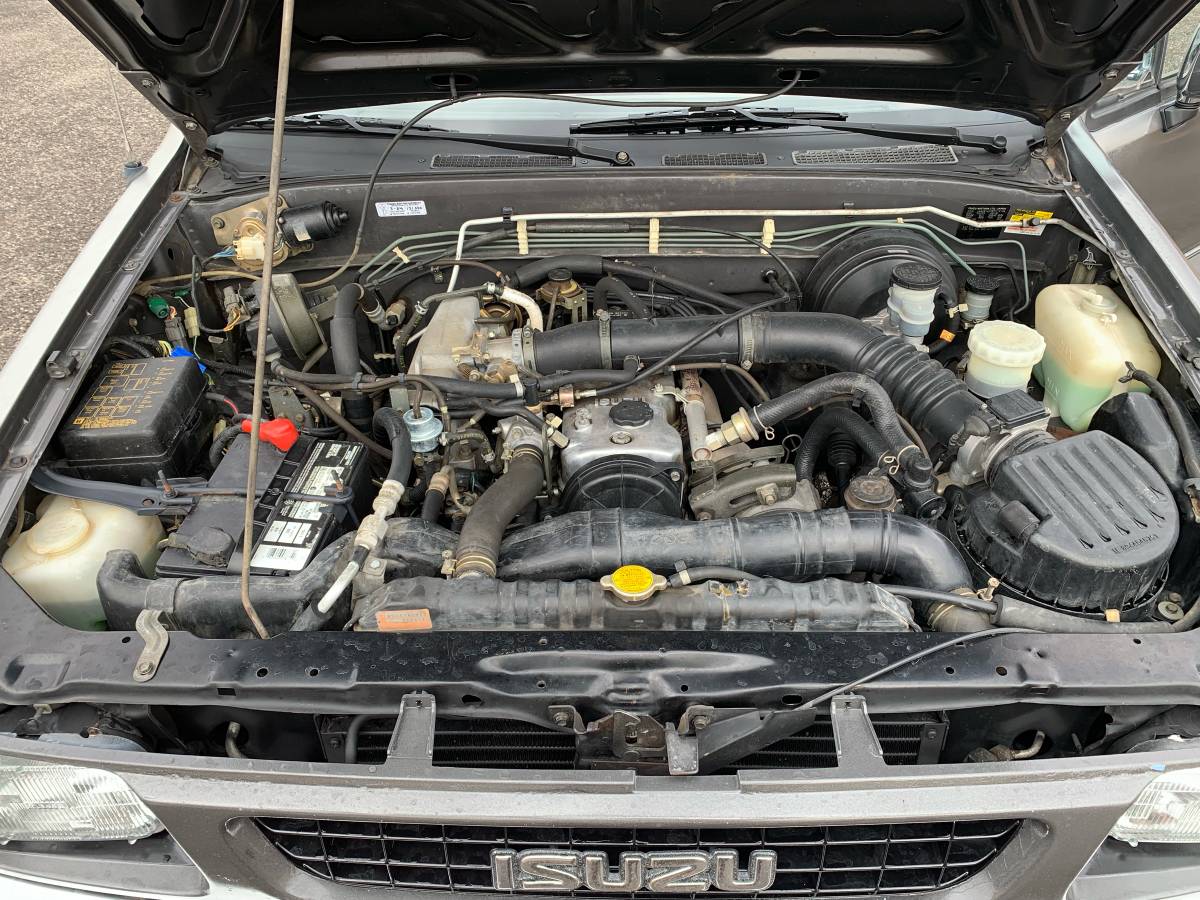 Isuzu-pickup-1991-grey-16