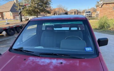 Isuzu-pickup-1993-red-2