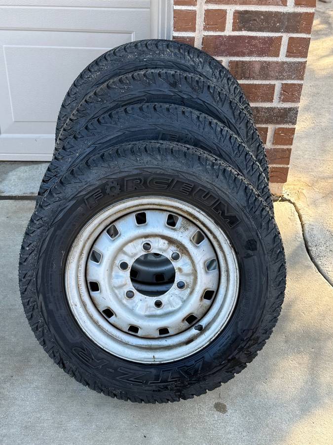 Isuzu-pickup-1993-red-5