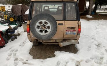 Isuzu-trooper-1986-brown-14