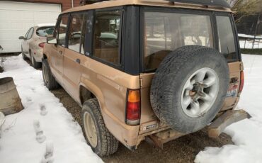 Isuzu-trooper-1986-brown-8