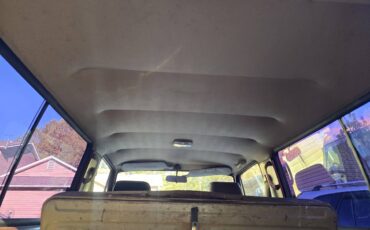 Isuzu-trooper-1986-red-12