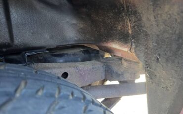 Isuzu-trooper-1986-red-18