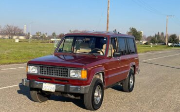 Isuzu-trooper-1988-15