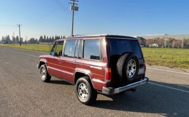Isuzu-trooper-1988-17