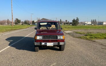 Isuzu-trooper-1988-18