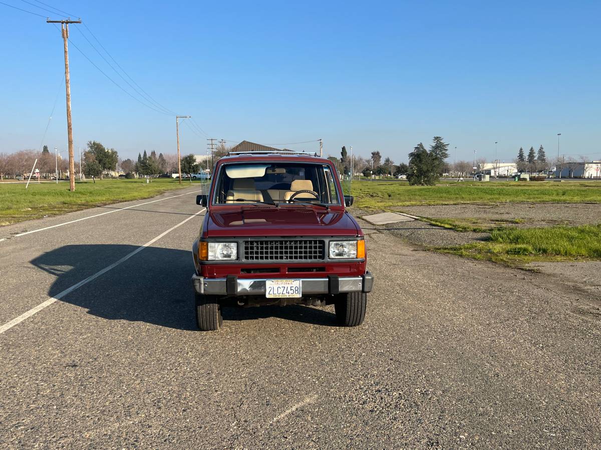 Isuzu-trooper-1988-18