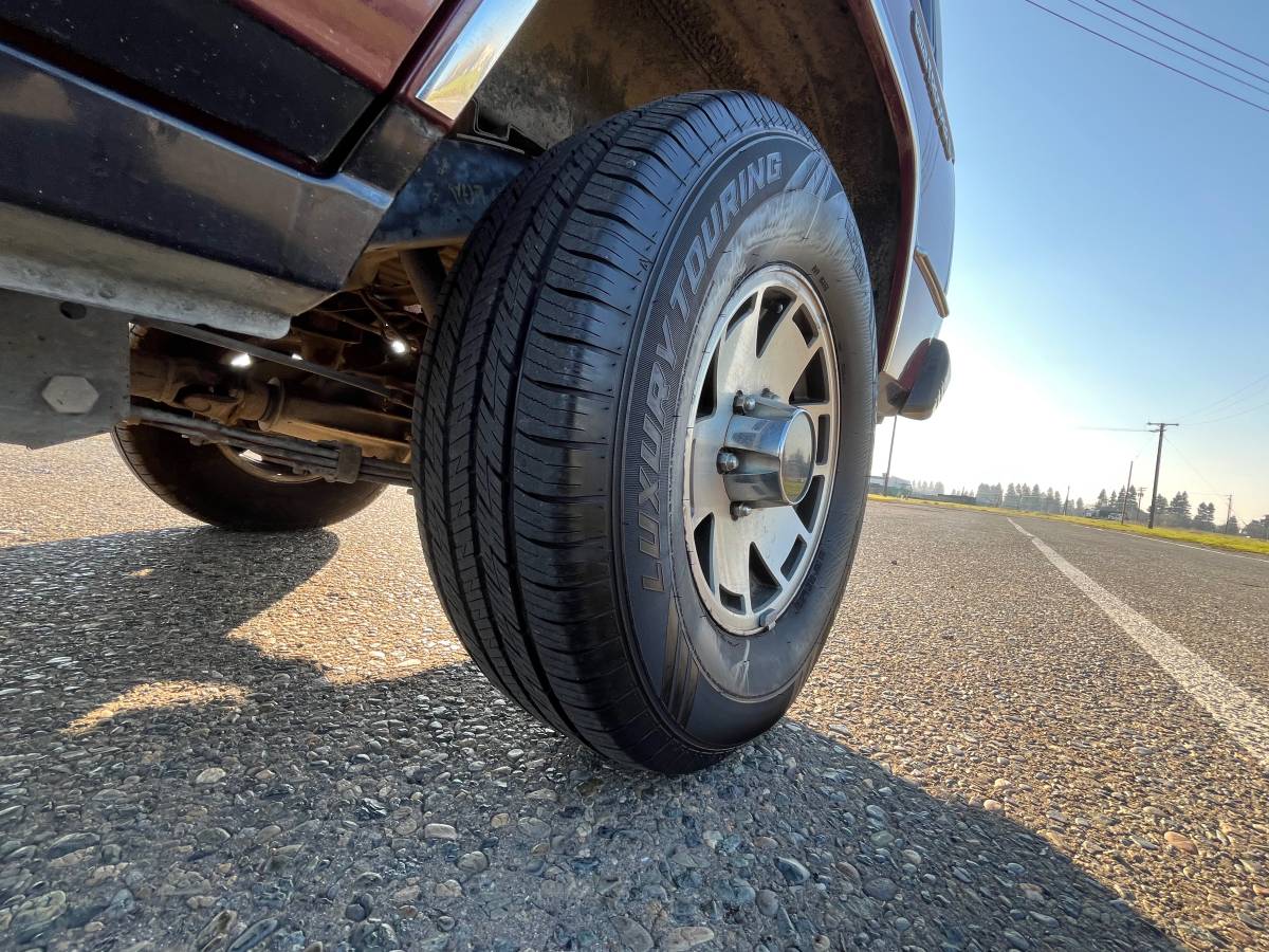 Isuzu-trooper-1988-4