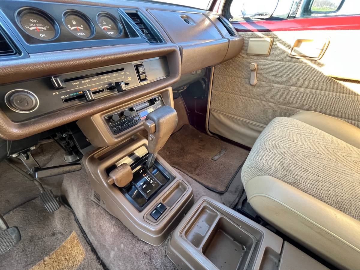 Isuzu-trooper-1988-6