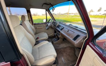 Isuzu-trooper-1988-9