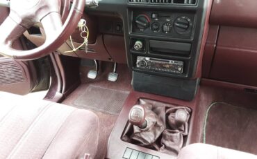 Isuzu-trooper-4x4-1992-purple-18