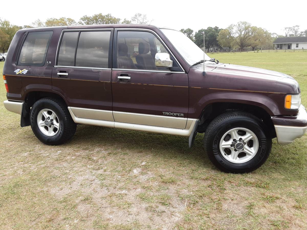 Isuzu-trooper-4x4-1992-purple-2