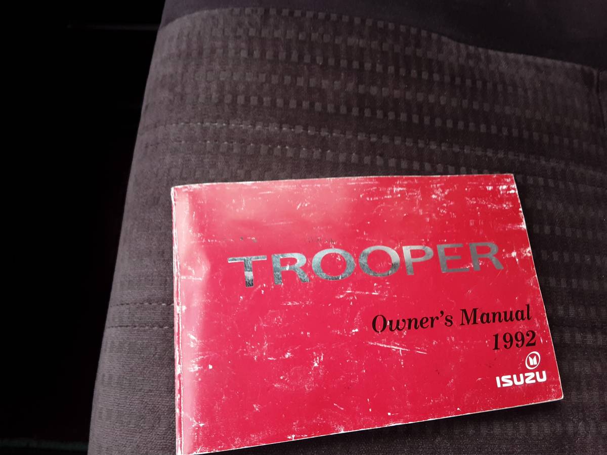 Isuzu-trooper-4x4-1992-purple-7