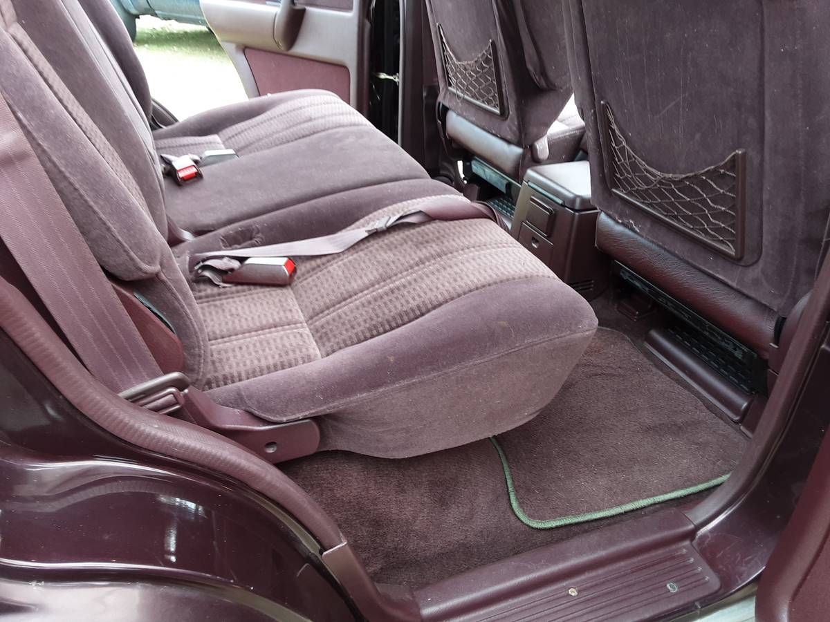 Isuzu-trooper-4x4-1992-purple-8