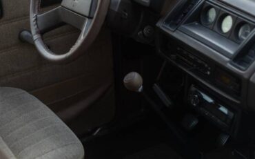 Isuzu-trooper-diesel-1986-brown-4