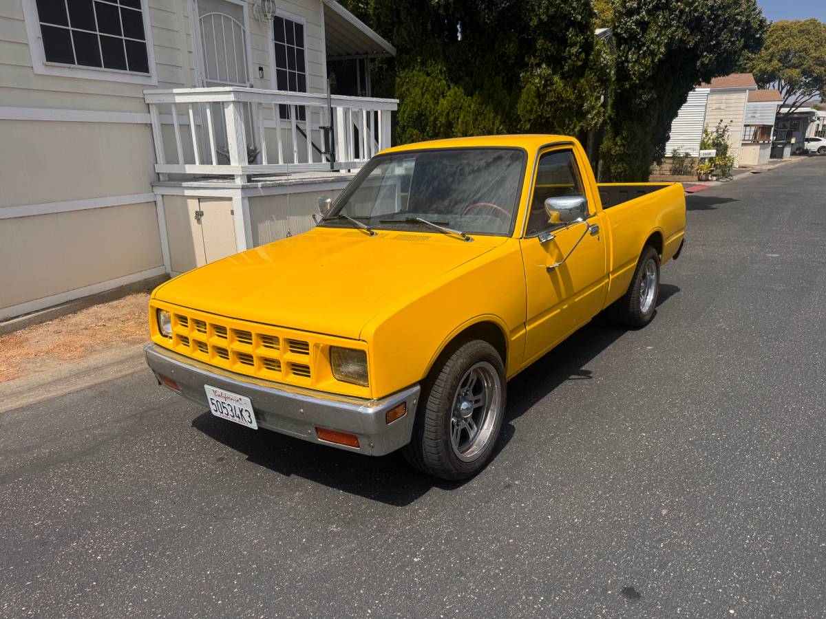 Isuzu-truck-diesel-1981-2