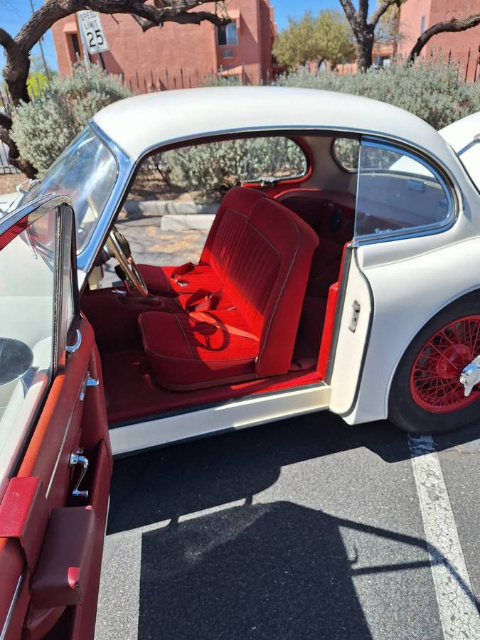 Jaguar-1958-white-2