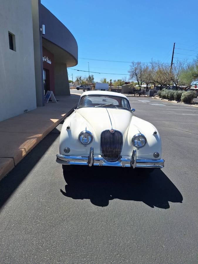 Jaguar-1958-white-8