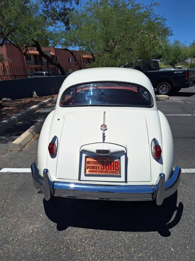 Jaguar-1958-white-9
