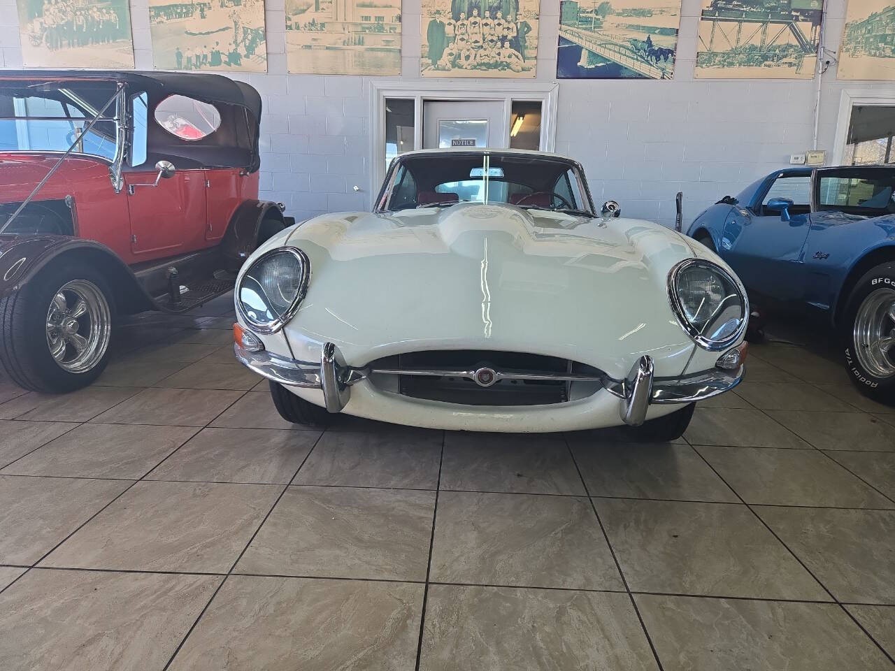 Jaguar-E-Type-1964-Coupe-3