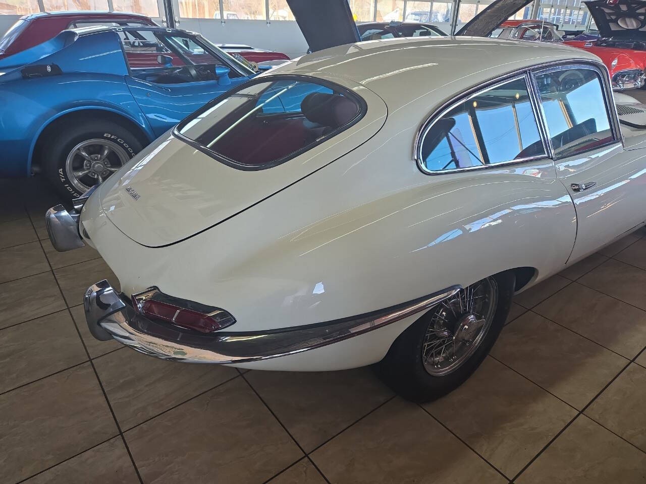 Jaguar-E-Type-1964-Coupe-7