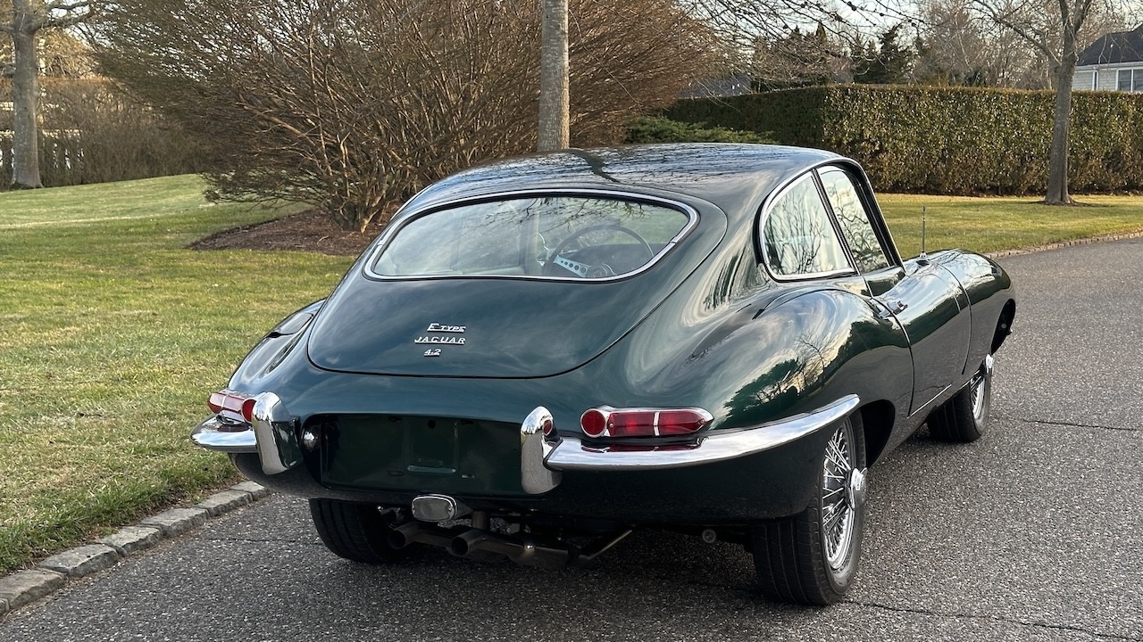 Jaguar-E-Type-1965-COUPE-15