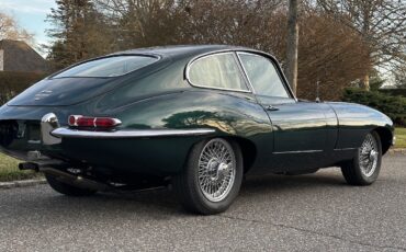 Jaguar-E-Type-1965-COUPE-18