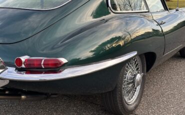 Jaguar-E-Type-1965-COUPE-20
